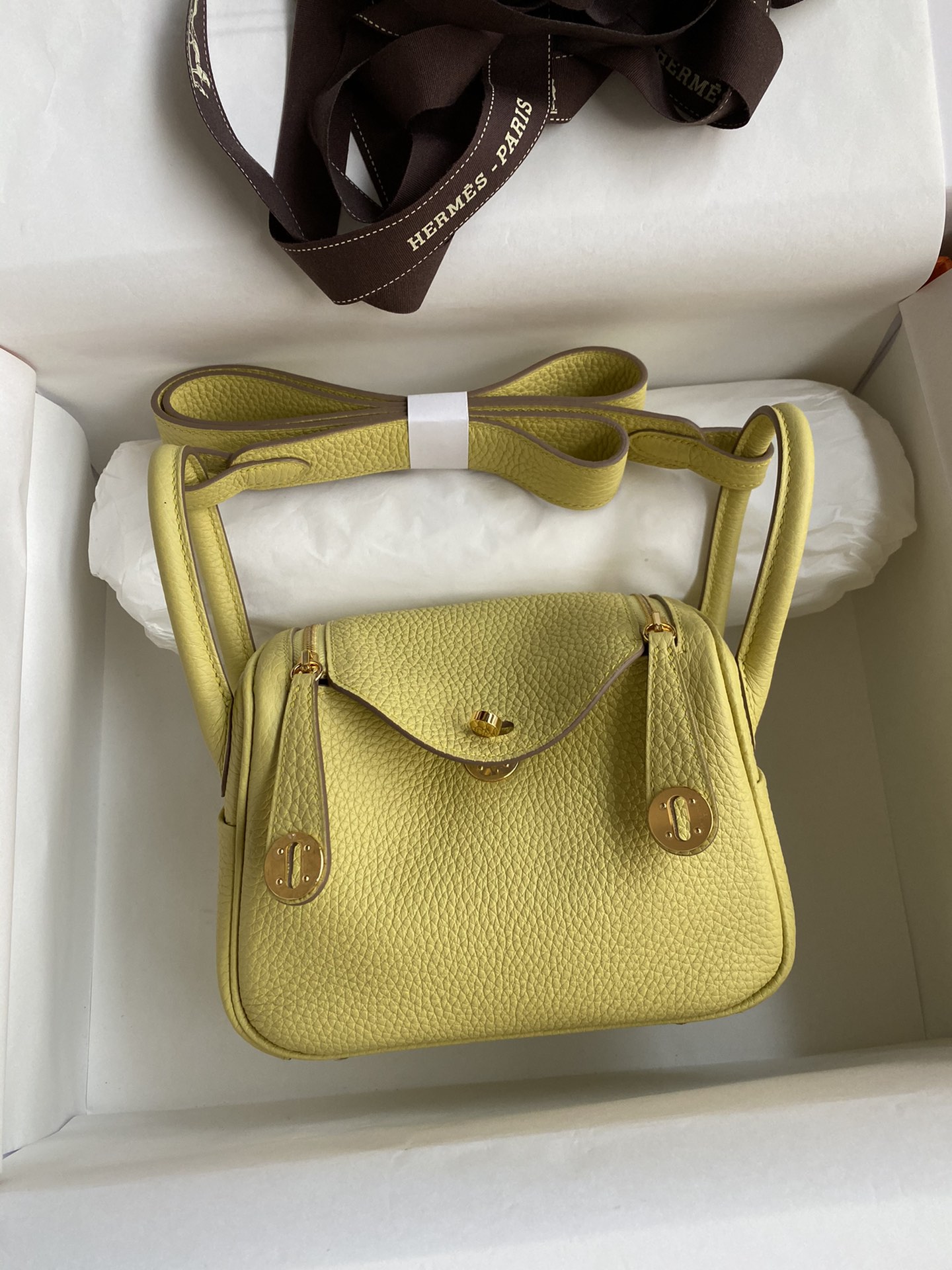 Hermes Mini Lindy 19cm Handbag Shoulder Bag In Jaune Poussin Clemence Leather